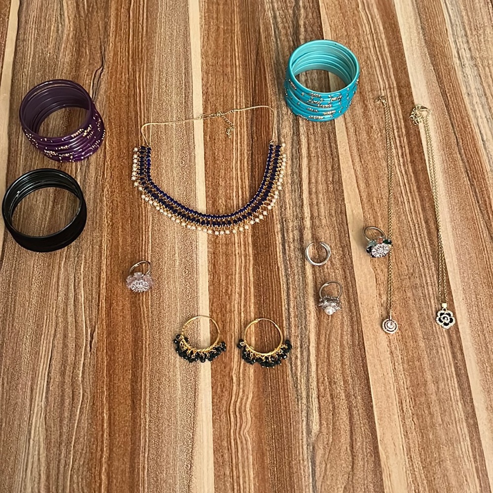 Jewelry bundle 6